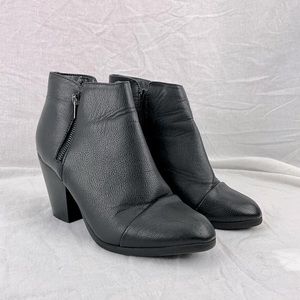 Black heeled booties